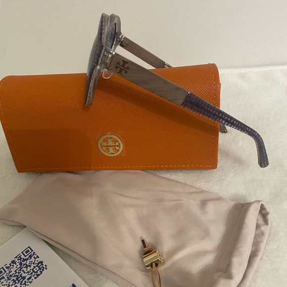 Tory Burch sunglasses main image 5